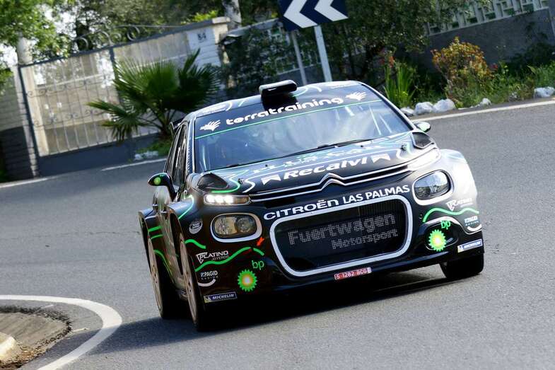 Emma Falcón, a los mandos de su CitroÃ«n C3 R5 / TA