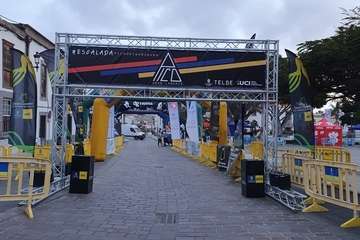 San Juan acogió esta mañana la salida de la prueba de montaña Escalada al Pico de las Nieves/TA.