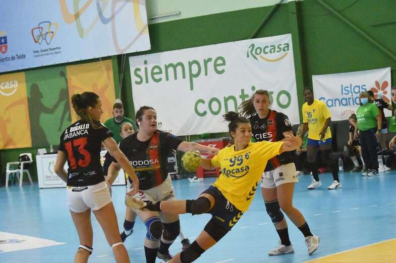 Momento del partido de este sábado/TA.