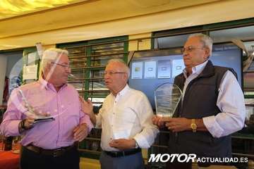 La Escudería Drago homenajea a Francisco Santiago, exalcalde de Telde/MotorActualidad.es.