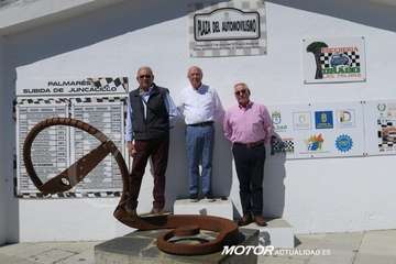 La Escudería Drago homenajea a Francisco Santiago, exalcalde de Telde/MotorActualidad.es.