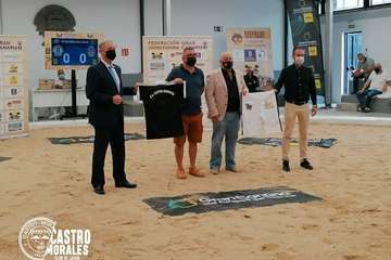 El Castro Morales recibe ropa de brega donada por el Cabildo/TA.