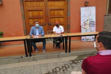 Presentación del concurso monográfico de presa canario en Telde/TA.