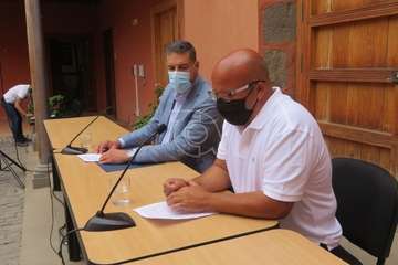 Presentación del concurso monográfico de presa canario en Telde/TA.