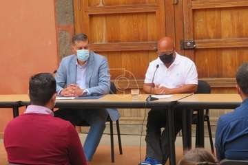 Presentación del concurso monográfico de presa canario en Telde/TA.