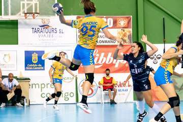  El Rocasa cumple en su debut europeo ante un exigente ARC Alpendorada/TA.