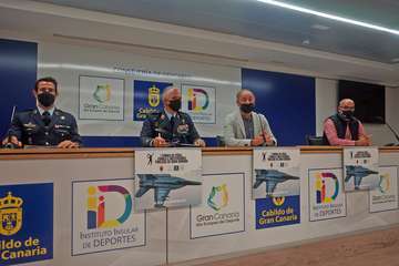 La Base Aérea de Gando acoge el I Torneo de Pádel Familia e Instituciones Públicas/Acfi Press.