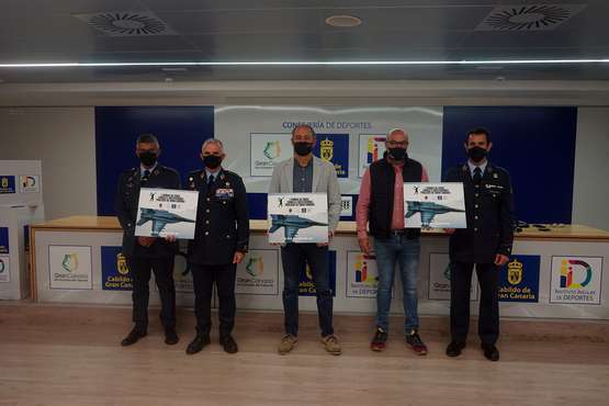 La Base Aérea de Gando acoge el I Torneo de Pádel Familia e Instituciones Públicas/Acfi Press.