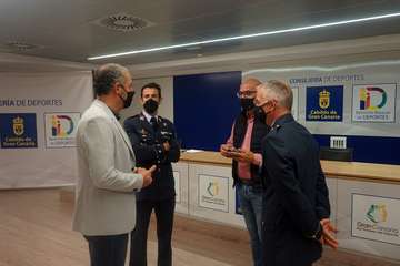 La Base Aérea de Gando acoge el I Torneo de Pádel Familia e Instituciones Públicas/Acfi Press.