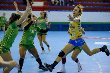 Saber sufrir le vale al Rocasa para llevarse el derbi canario ante Zonzamas/TA.