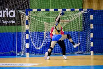 Saber sufrir le vale al Rocasa para llevarse el derbi canario ante Zonzamas/TA.