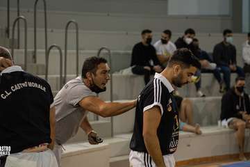 El Castro Morales vence a domicilio por 10-12 al Maninidra en Ingenio/Castro Morales.