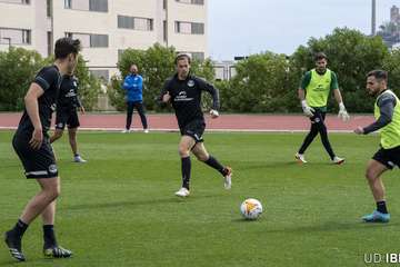 El canterano teldense Pablo Trapiello hace méritos en la UD Ibiza/UDIbiza.