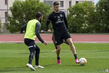 El canterano teldense Pablo Trapiello hace méritos en la UD Ibiza/UDIbiza.