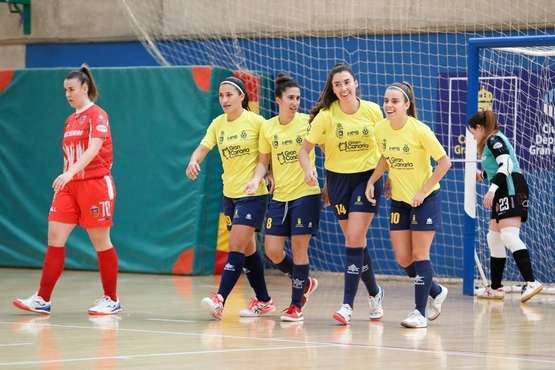 El Teldeportivo golea en la segunda parte al Atlético Navalcarnero B (7-1)/TA.