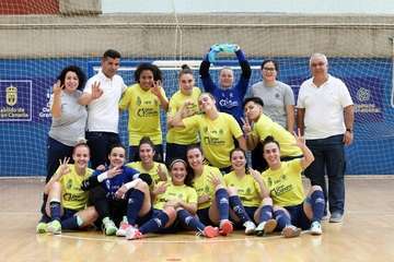 El Teldeportivo golea en la segunda parte al Atlético Navalcarnero B (7-1)/TA.