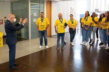 El Rocasa Gran Canaria completa un tour de visitas para celebrar la conquista de la EHF European Cup/TA.