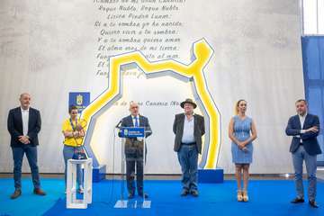 El Rocasa Gran Canaria completa un tour de visitas para celebrar la conquista de la EHF European Cup/TA.