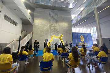 El Rocasa Gran Canaria completa un tour de visitas para celebrar la conquista de la EHF European Cup/TA.