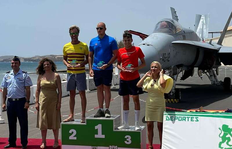 Podio de la prueba de 1.500 metros/TA.