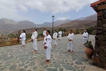 Entrenamientos y convivencia del club Anta (Telde) en plena naturaleza/TA.