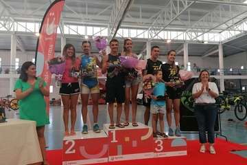 La atleta teldense Cristina Quevedo y Juan Melián, segundos en el Raid de Arinaga/TA.