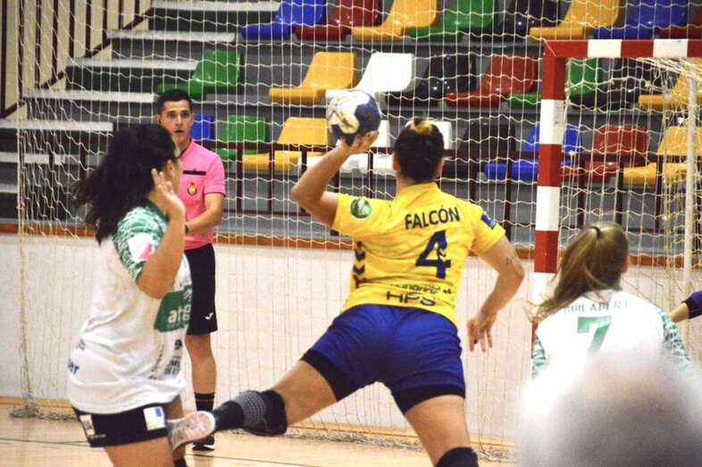 Momento del partido de este sábado en Elche/TA.