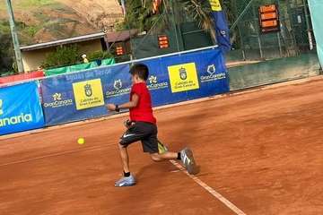  Máximo nivel en la fase previa de la Gran Canaria Yellow Bowl en Telde/TA.