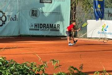  Máximo nivel en la fase previa de la Gran Canaria Yellow Bowl en Telde/TA.