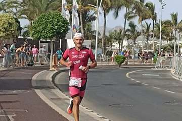 El atleta Jonay García, de Telde, tercero de la Ocean Lava Lanzarote/TA.