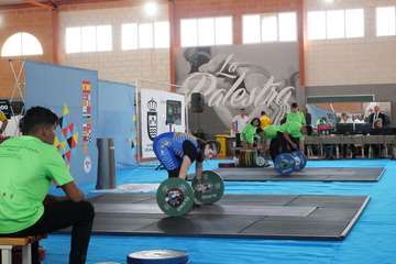 La joven teldense Yaritza Soler triunfa en el Campeonato de España de Halterofilia/TA.