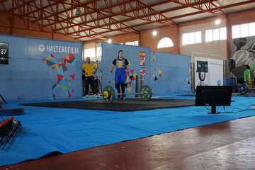 La joven teldense Yaritza Soler triunfa en el Campeonato de España de Halterofilia/TA.