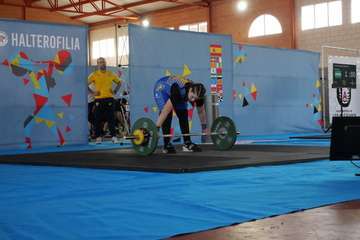 La joven teldense Yaritza Soler triunfa en el Campeonato de España de Halterofilia/TA.