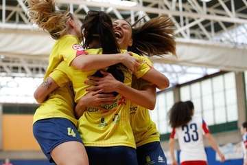 El Teldeportivo golea al Majadahonda (8-2) y sigue vivo por la permanencia/TA.