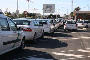 Portestas de taxistas en el Aeropuerto (Foto TA)
