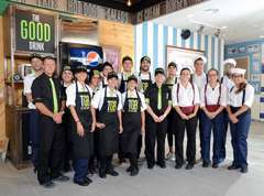 Personal del restaurante conjunto (Foto TA)