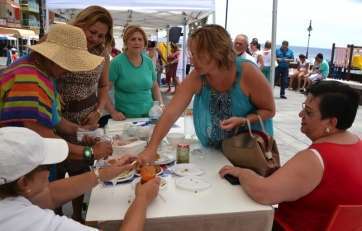 La alcaldesa asistió a la entrega de los premios del concurso (Foto TA)