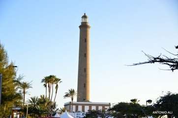 La muestra se celebra en la explanada del Faro de Maspalomas (Foto Antonio Alí)
