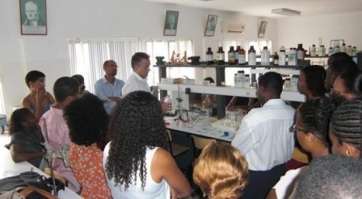 Miembros del ITC durante el seminario en la Universidad de Cabo Verde (Foto TA)