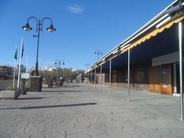 Locales de restauración en la costa de Telde (Foto TA)