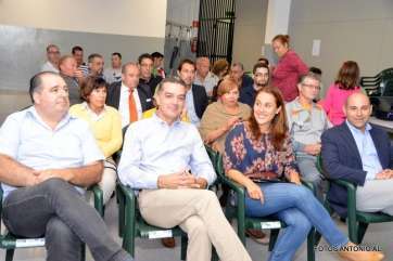 Momento del acto de anoche en el Valle de los Nueve (Foto Antonio Alí)