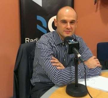 Javier Sampedro durante la entrevista en Radio Canarias (Foto TA)