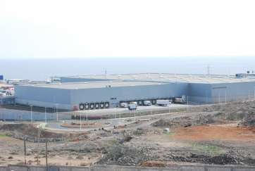 Almacén de compras de Dinosol en Lomo Silva (Foto TA)