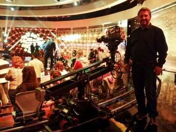 Carmelo Ramos durante la grabación de uno de los programas en Madrid (Foto TA)