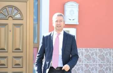 El presidente de El Cortijo Club de Campo de Jinámar, Agustín Manrique de Lara, en un acto celebrado en Telde (Foto TA)