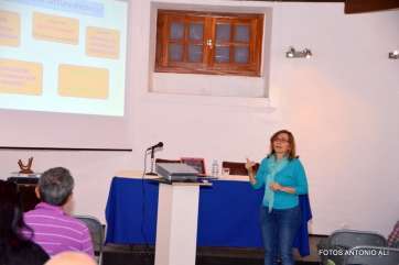 Imagen de la charla de esta noche (Foto Antonio Alí)