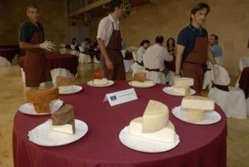 Imagen de archivo de una cata de quesos (Foto TA)