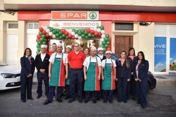 Imagen de la inauguración del nuevo Spar en San Juan (Foto TA)