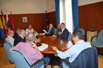 Momento de la reunión de este martes en la Alcaldía de Telde (Foto TA)