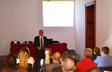 Imagen de la charla impartida esta tarde en Telde por  Juan de Dios Fernández (Foto TA)